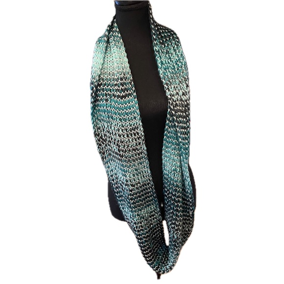 2 scarfs for you!!!! - Picture 4 of 5